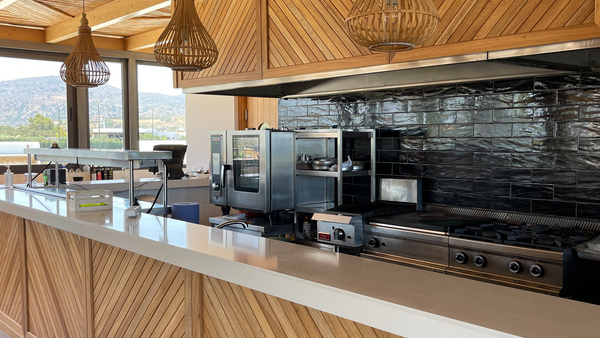 reference-stella-hotels-collections-cooking-600x338px-fix600x338.png